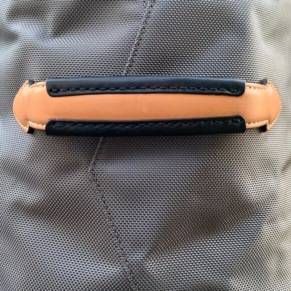 Tumi Santa Monica tote carry on bag - Picture 11 of 16